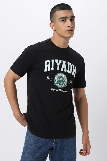 تيشيرت رجالي بطبعة أمامية