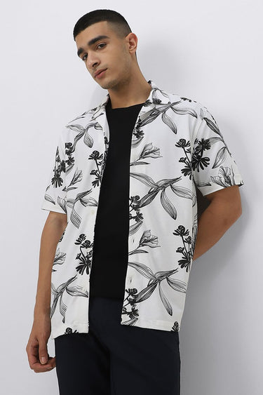 قميص رجالي بنمط طبعات