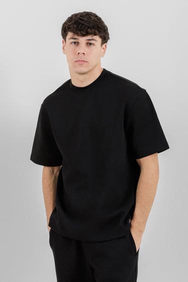 تيشيرت أساسي بياقة دائرية