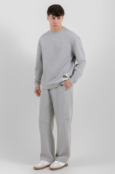 بنطلون أساسي بقصة واسعة