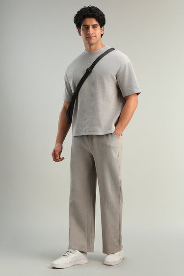 بنطلون مريح بنسيج مضلّع