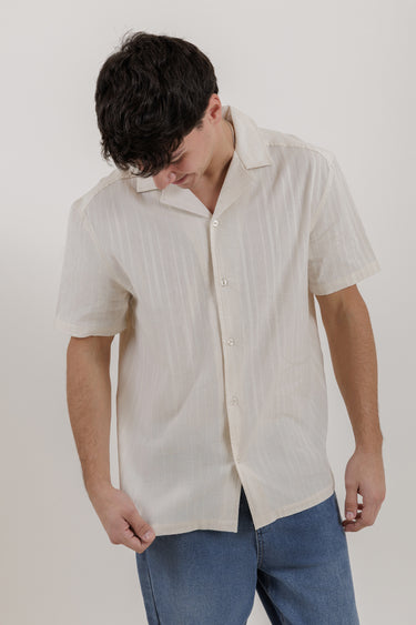 قميص رجالي بأكمام قصيرة