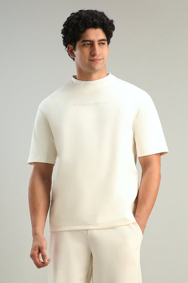 تيشيرت بأكمام قصيرة وياقة دائرية