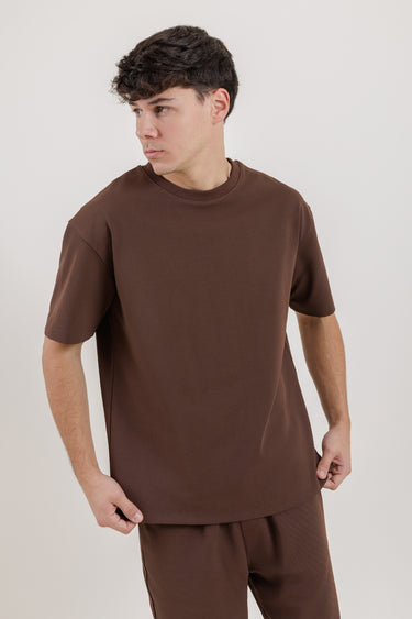 تيشيرت بأكمام قصيرة وقصة مريحة