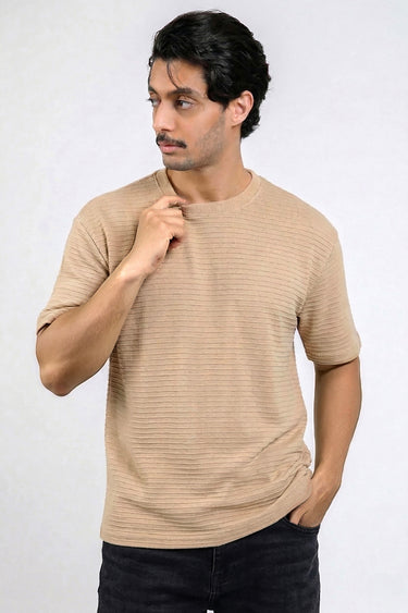 تيشيرت مضلع بياقة دائرية