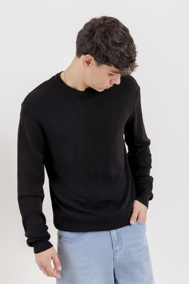 سويتر محبوك بأكمام طويلة