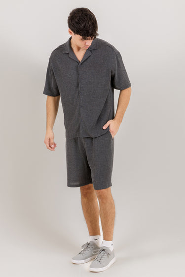 شورت بنسيج منقوش