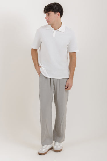 بنطلون رجالي بقصة مريحة