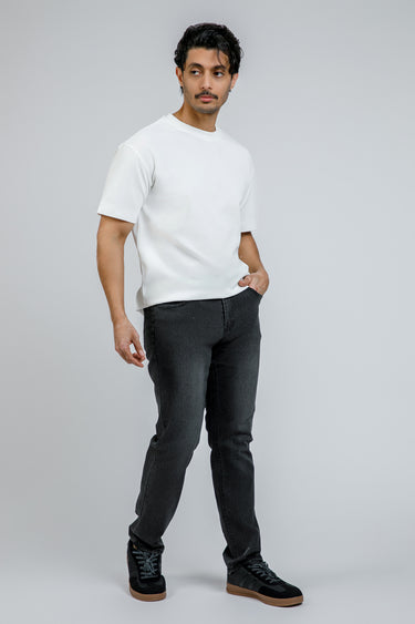 بنطلون جينز بقصة مستقيمة