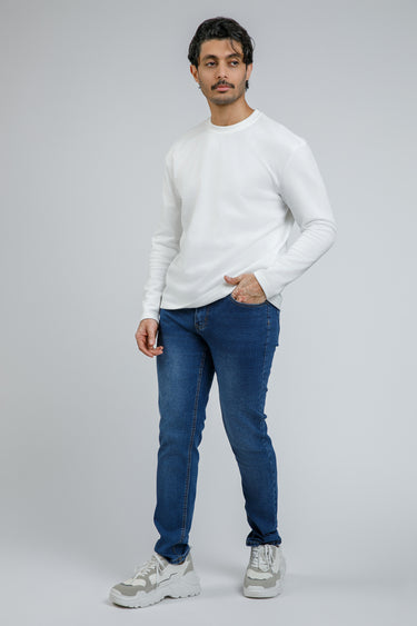 بنطلون جينز بقصة مستقيمة