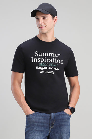 تيشيرت بأكمام قصيرة بطبعة أمامية