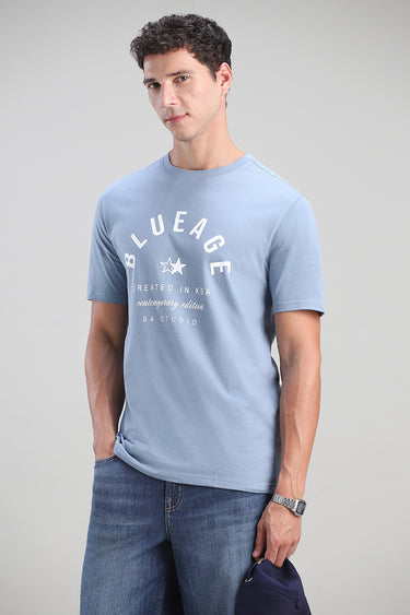 تيشيرت بأكمام قصيرة بطبعة أمامية