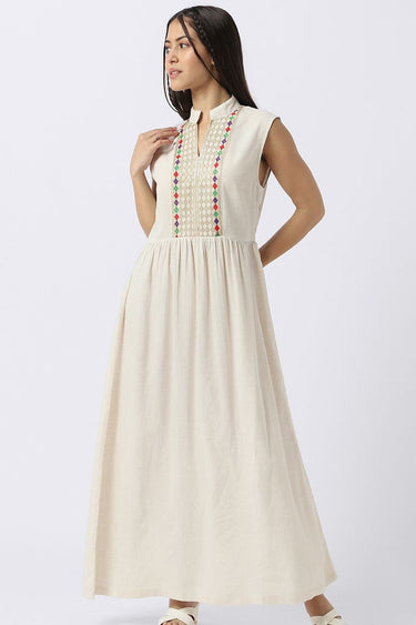 فستان نسائي ماكسي بدون أكمام وبتطريز