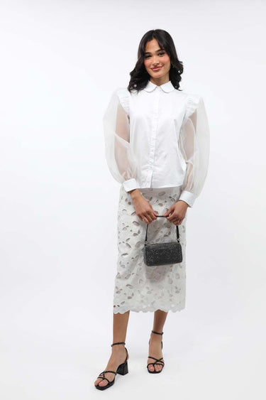 تنورة نسائية بنمط تطريز بارز