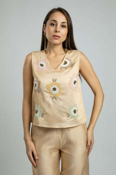 Elegant Sleeveless Women'S Blouse With Beaded Front Detail