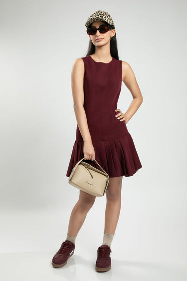 Womens Sleeveless Short Dress  Solid Color, Lower Pleats