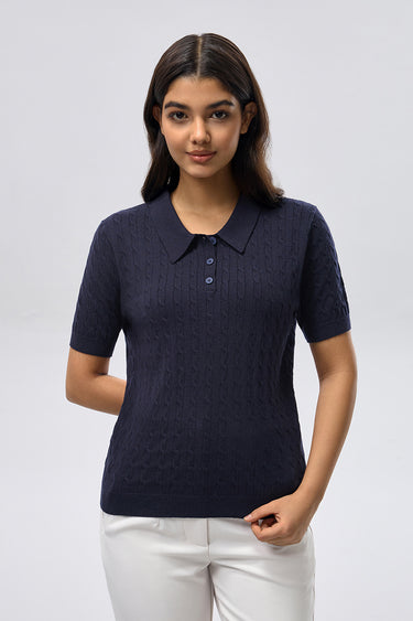 توب محبوك بأكمام قصيرة وياقة بولو