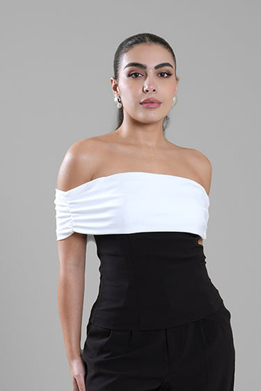 بلوزة أوف شولدر بتفاصيل مجعدة