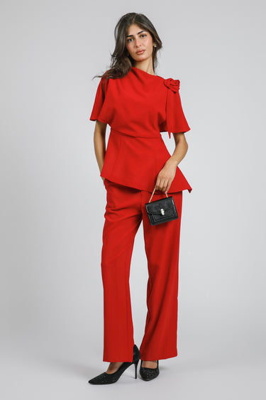 بنطلون أنيق بقصة مستقيمة