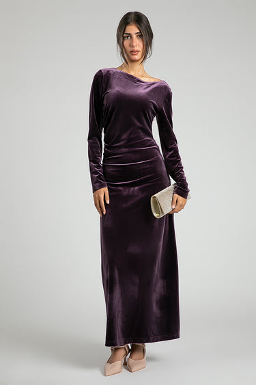 فستان ماكسي مخملي بأكمام طويلة