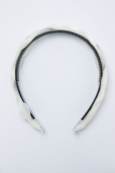 طوق شعر بتصميم مضفّر ناعم