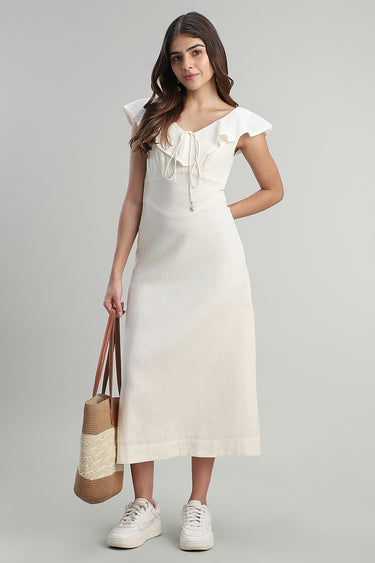 فستان ميدي بتفاصيل كشكشة