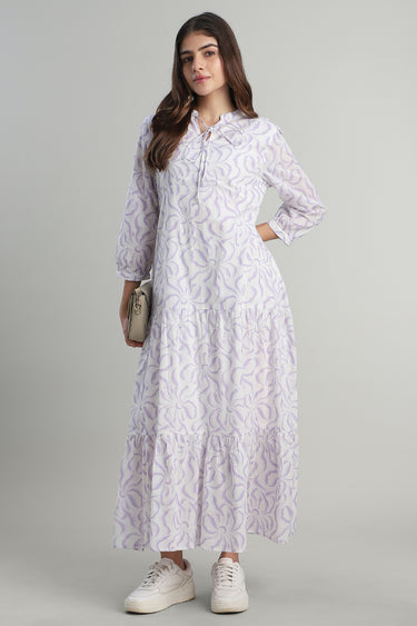 فستان ماكسي بطبقات بطبعة ناعمة