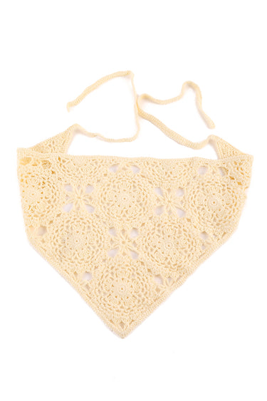 سكارف كروشيه بتصميم مفرغ أنيق