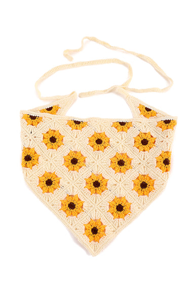 سكارف كروشيه بنقوش ورد مميزة