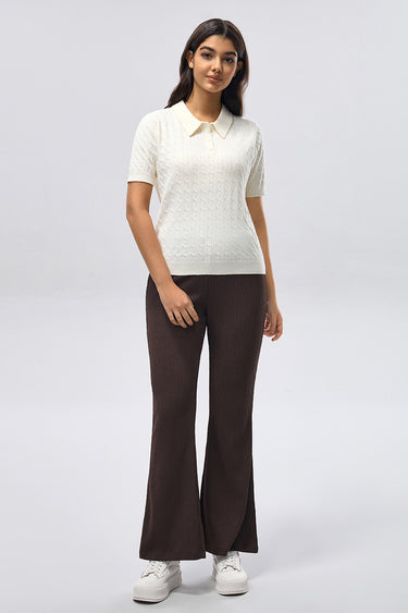 بنطلون بقصة مستقيمة بنسيج بارز