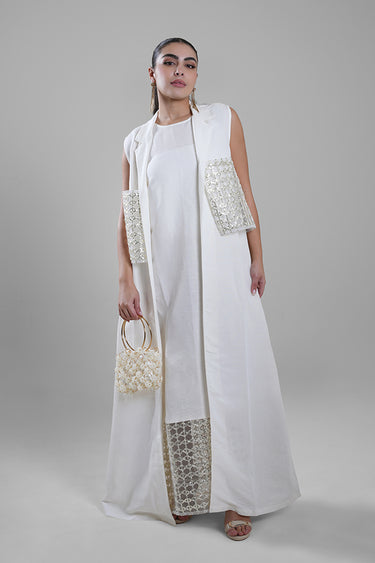 عباية بدون أكمام بجيوب مزخرفة