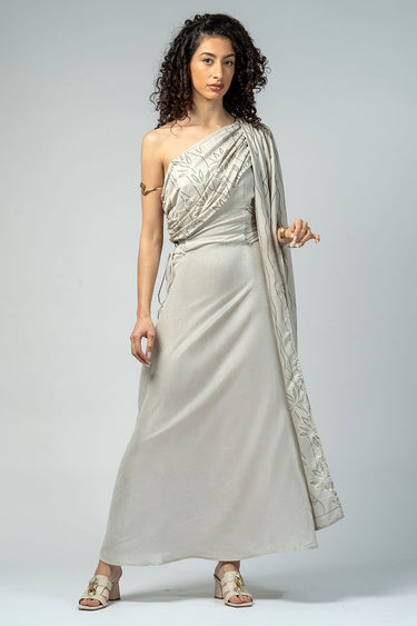 فستان طويل بتصميم كتف واحد