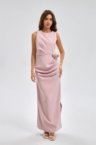 فستان طويل بدون أكمام بتفاصيل منسدلة