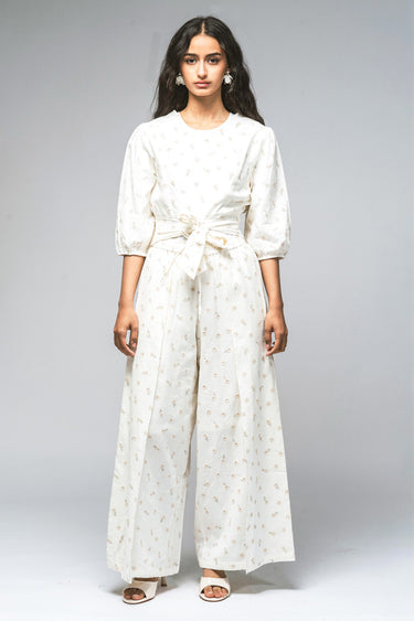 بنطلون واسع بتفاصيل تطريز ورباط خصر