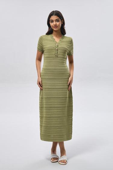 فستان ميدي مضلع بأكمام قصيرة