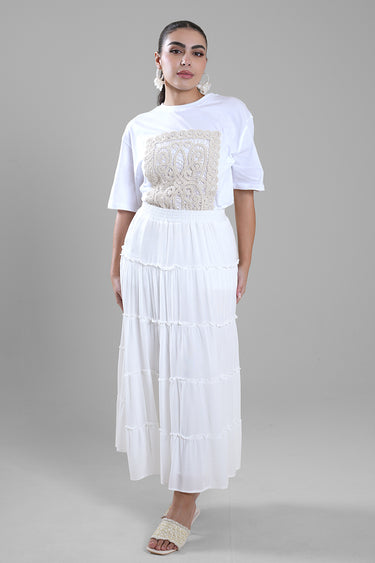 تنورة نسائية طويلة بطبقات