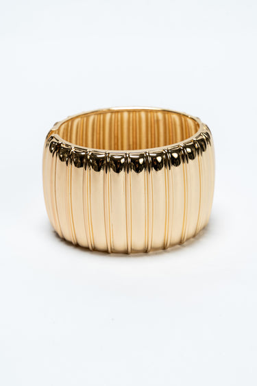 سوار معدني عريض بتصميم مضلّع