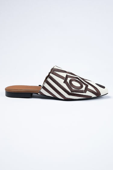 حذاء نسائي سهل الارتداء