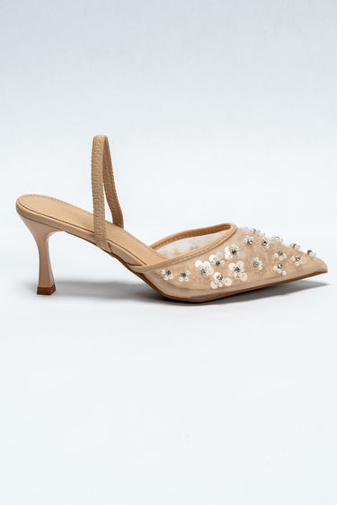 حذاء مفتوح من الخلف بتزيين لامع