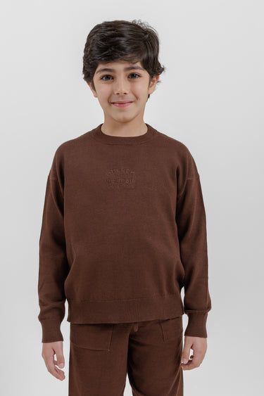 كنزة محبوكة بتصميم بسيط