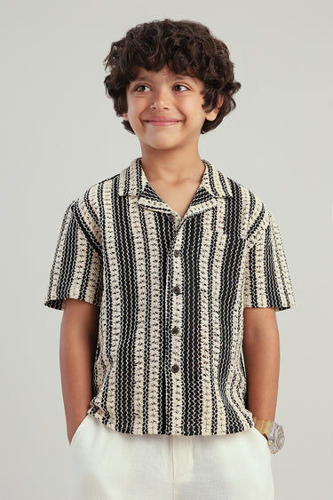 قميص أطفال بنقشة بأكمام قصيرة