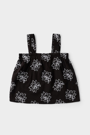 Sleeveless Girls Top With Embroidery Pattern