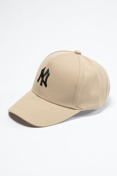 كاب بيسبول للبنات – تصميم لطيف وتطريز متباين