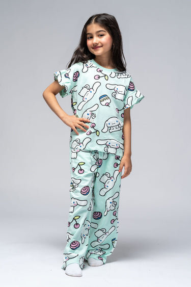 طقم بيجامة بطباعة مرحة