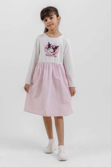 فستان بأكمام طويلة مع طبعة