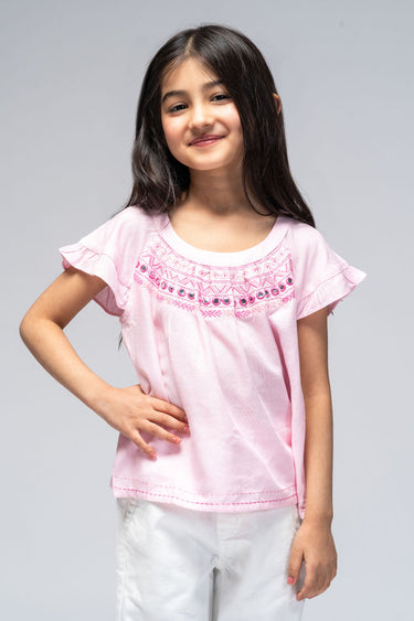 بلوزة قطنية بتطريز ناعم