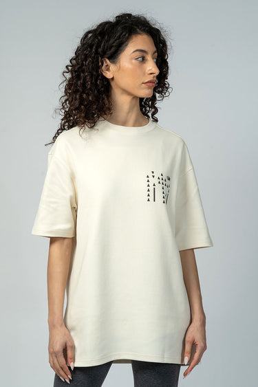 تيشيرت بقصة واسعة وطبعة هندسية