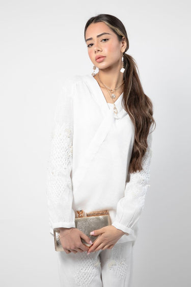 قميص نسائي بتطريز